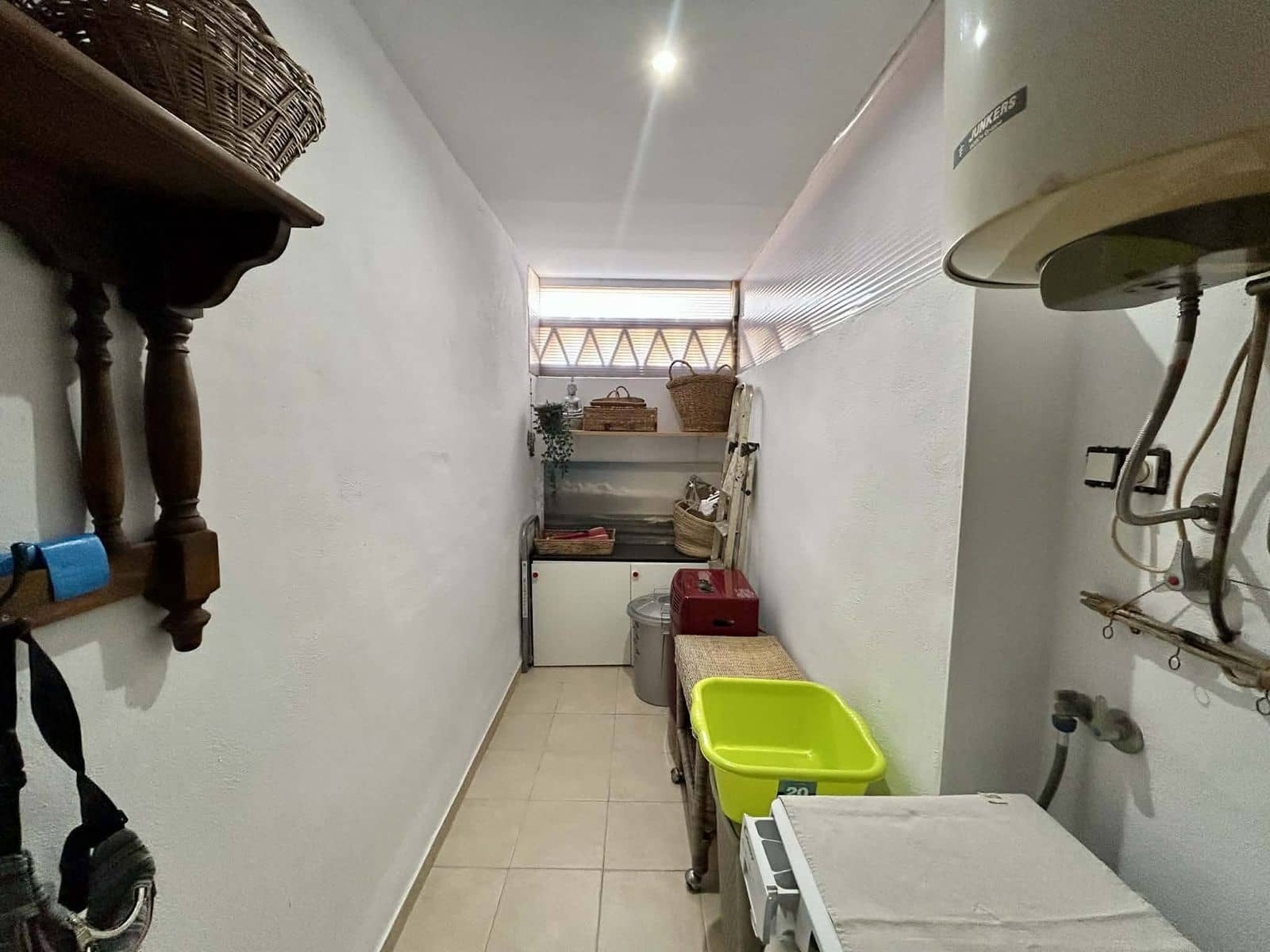 2 bedroom Apartment for sale in Elviria - € 374,000 (Ref: 9812081)