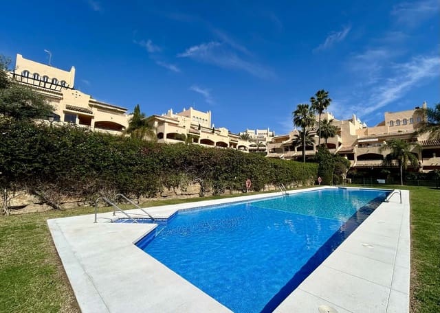 2 bedroom Apartment for sale in Elviria, Marbella - € 374,000 (Ref: 9812081)