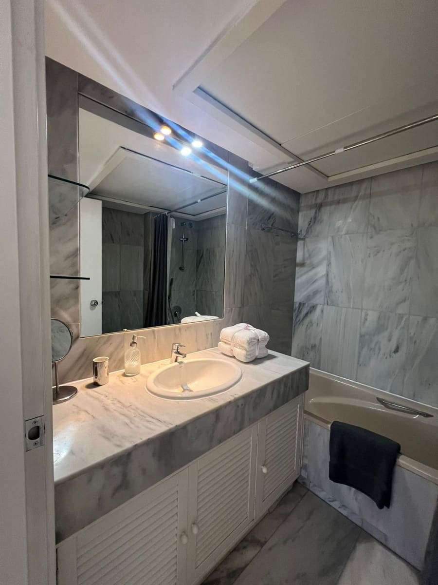 2 quarto Apartamento para venda em Marbella - 850 000 € (Ref: 9812083)