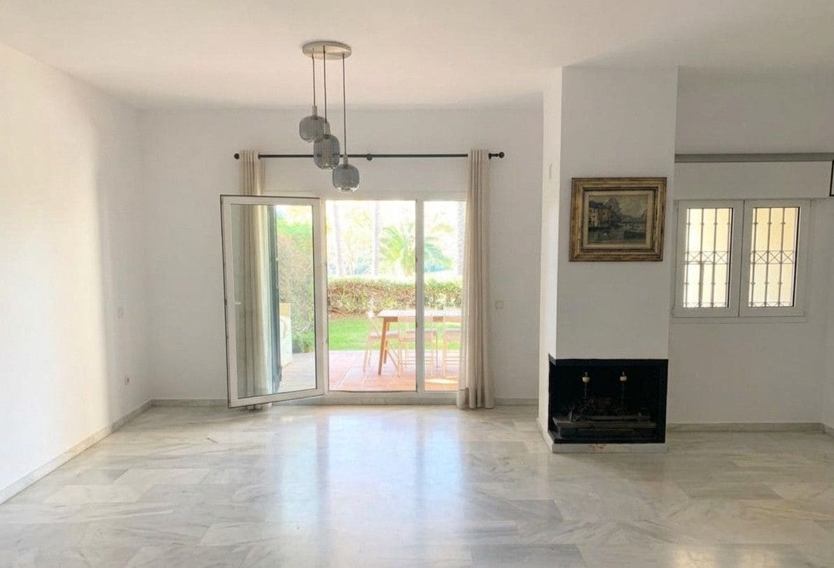 3 sovrum Hus till salu i Guadalmina - 700 000 € (Ref: 9812088)