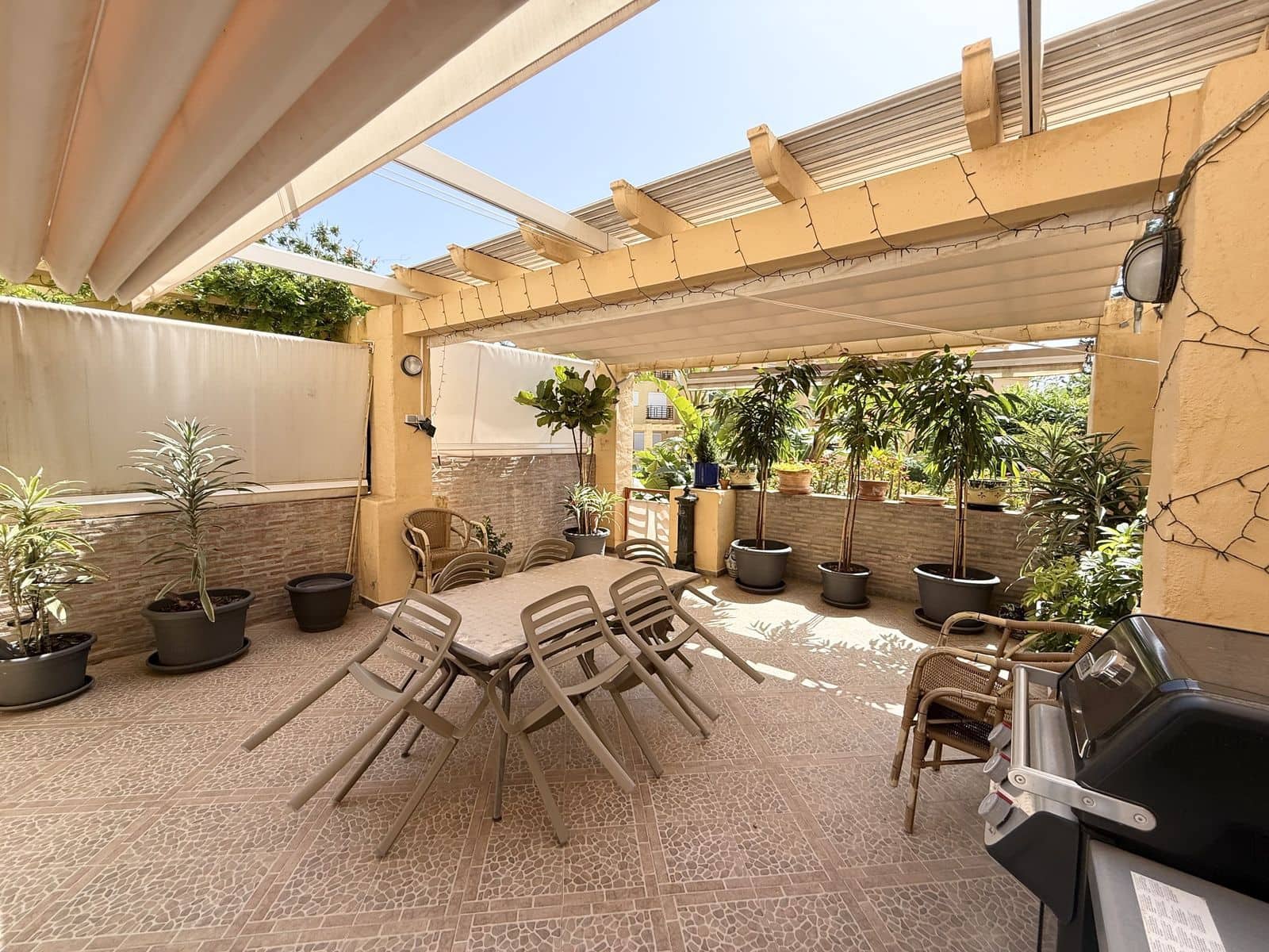 3 sovrum Villa till salu i New Golden Mile - 795 000 € (Ref: 9812091)