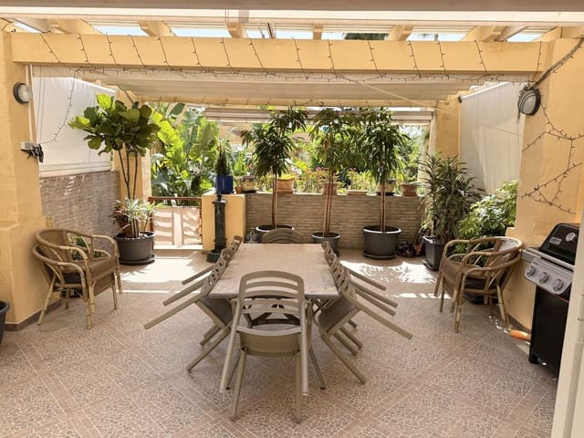 3 sovrum Villa till salu i Selwo, Estepona - 795 000 € (Ref: 9812091)