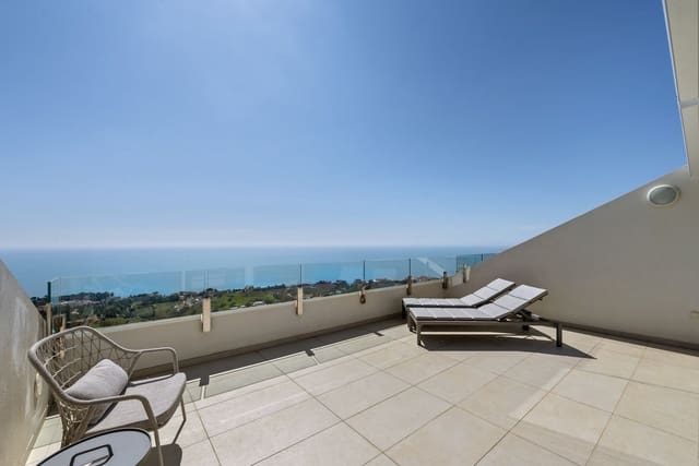 3 slaapkamer Penthouse te koop in Benalmádena - € 1.225.000 (Ref: 9812093)