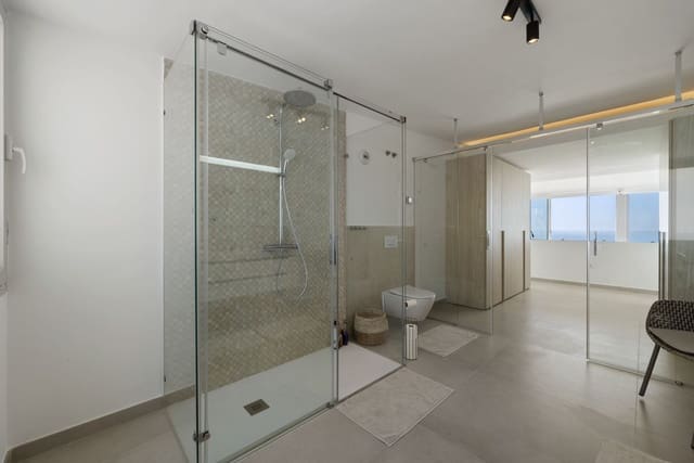 3 slaapkamer Penthouse te koop in Benalmádena - € 1.225.000 (Ref: 9812093)
