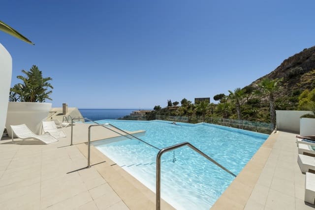 3 slaapkamer Penthouse te koop in Benalmádena - € 1.225.000 (Ref: 9812093)