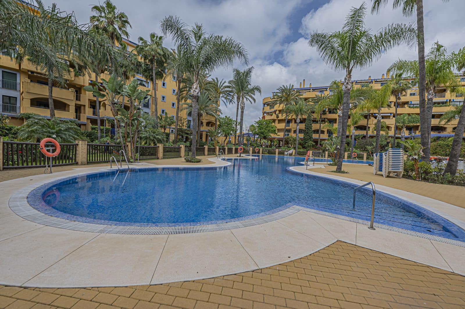 2 Zimmer Apartment zu verkaufen in San Pedro de Alcantara - 675.000 € (Ref: 9812096)