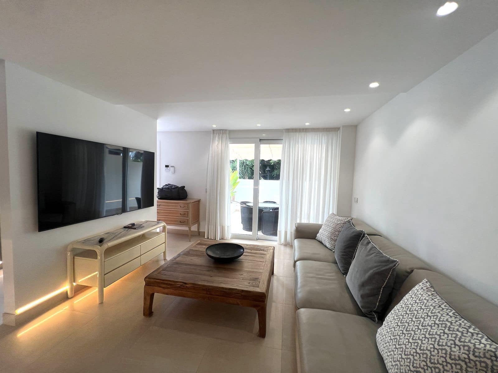 2 makuuhuone Paritalo myytävänä paikassa Nueva Andalucia - 435 000 € (Ref: 9812098)
