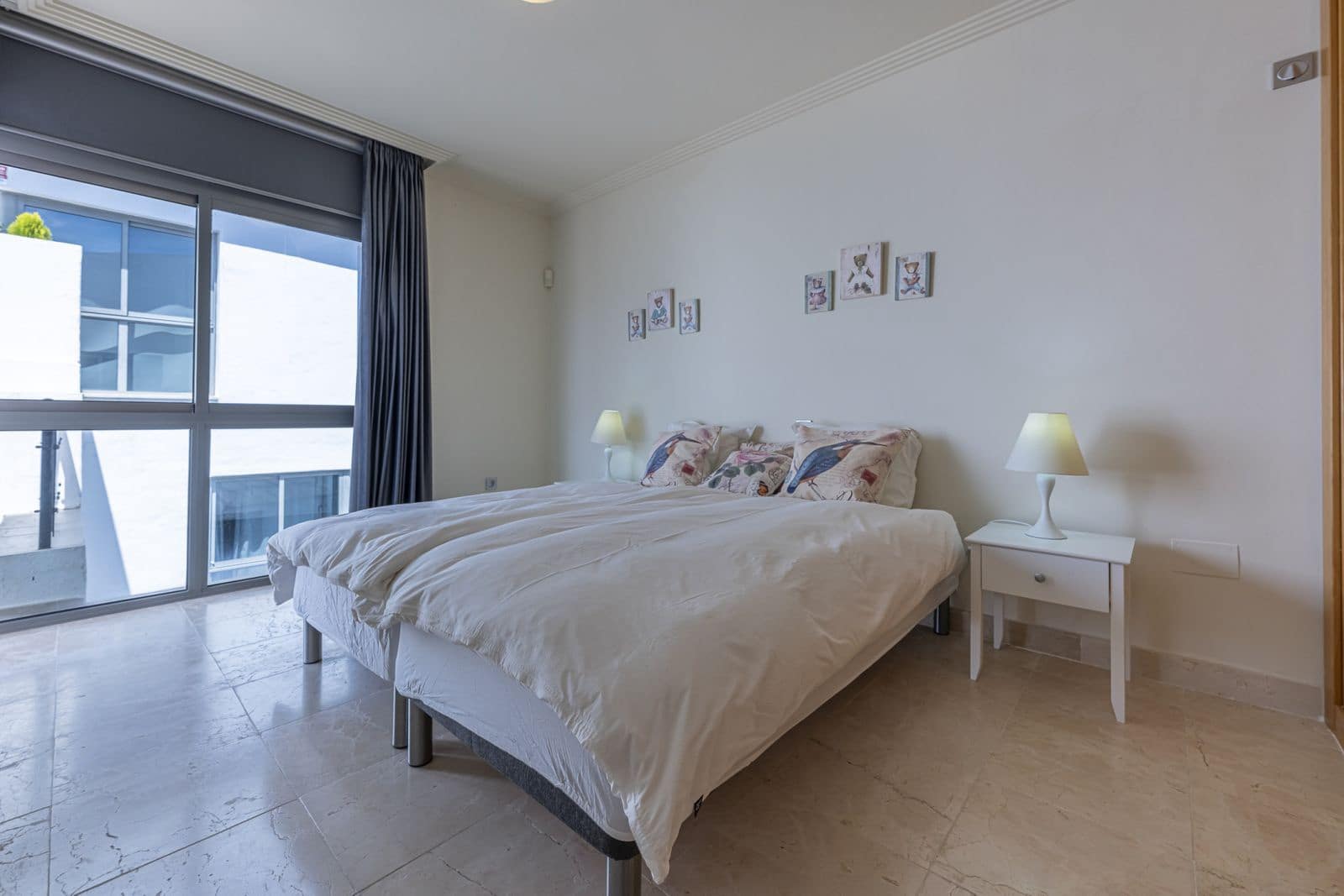 3 bedroom Penthouse for sale in Benahavis - € 975,000 (Ref: 9812099)