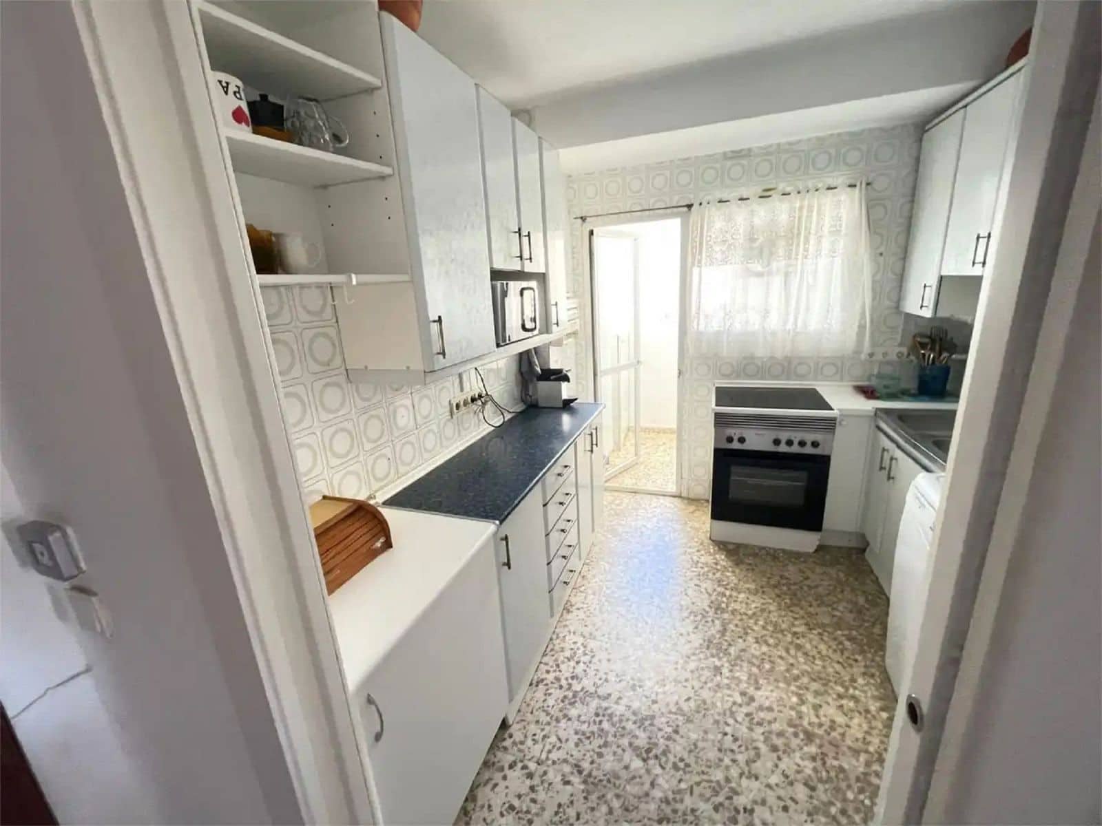 3 sovrum Lägenhet till salu i Marbella - 365 000 € (Ref: 9812103)