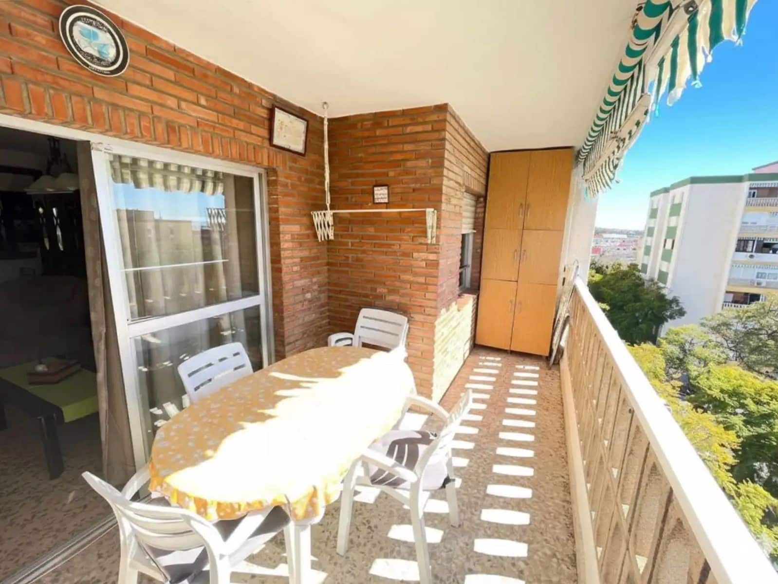 3 sovrum Lägenhet till salu i Marbella - 365 000 € (Ref: 9812103)