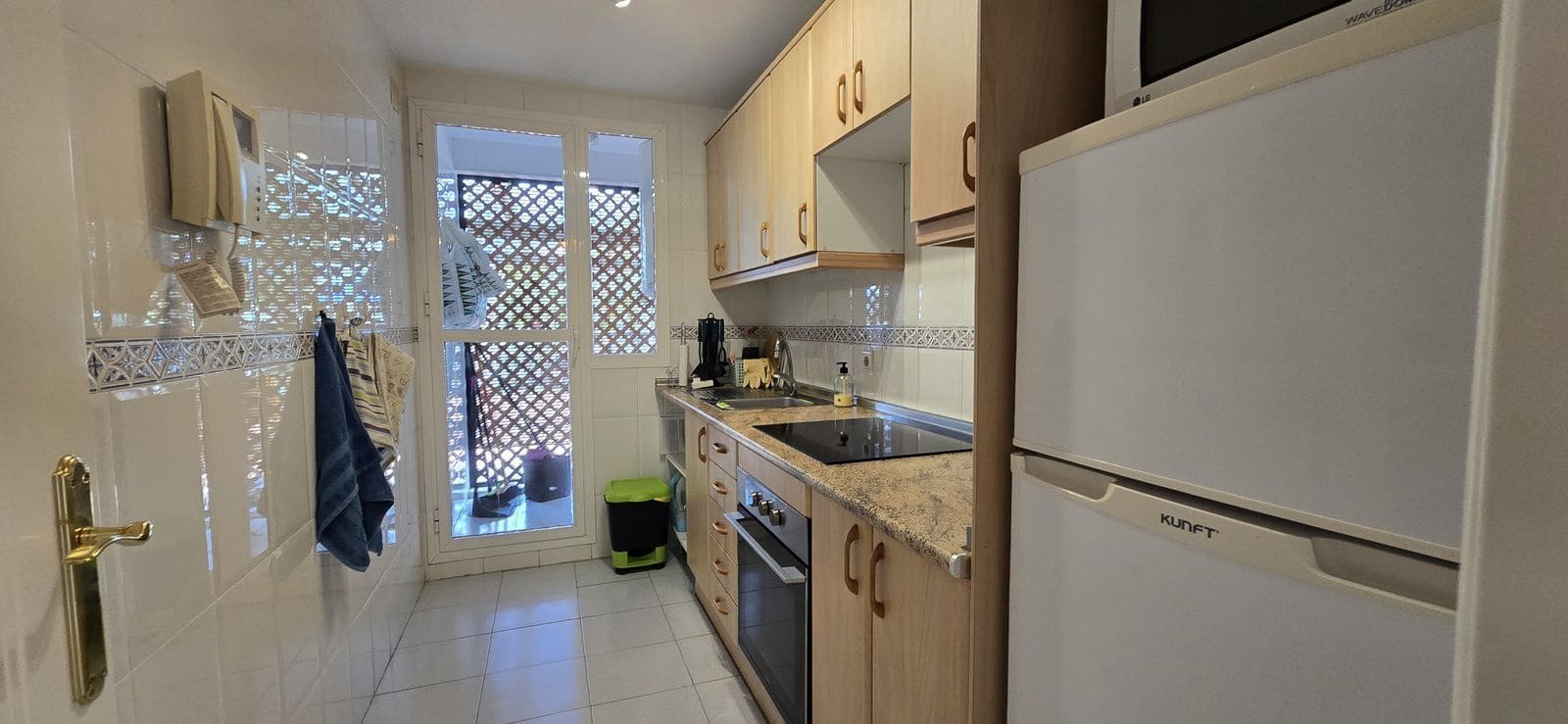 Apartamento de 2 habitaciones en Nueva Andalucia en venta - 429.000 € (Ref: 9812105)