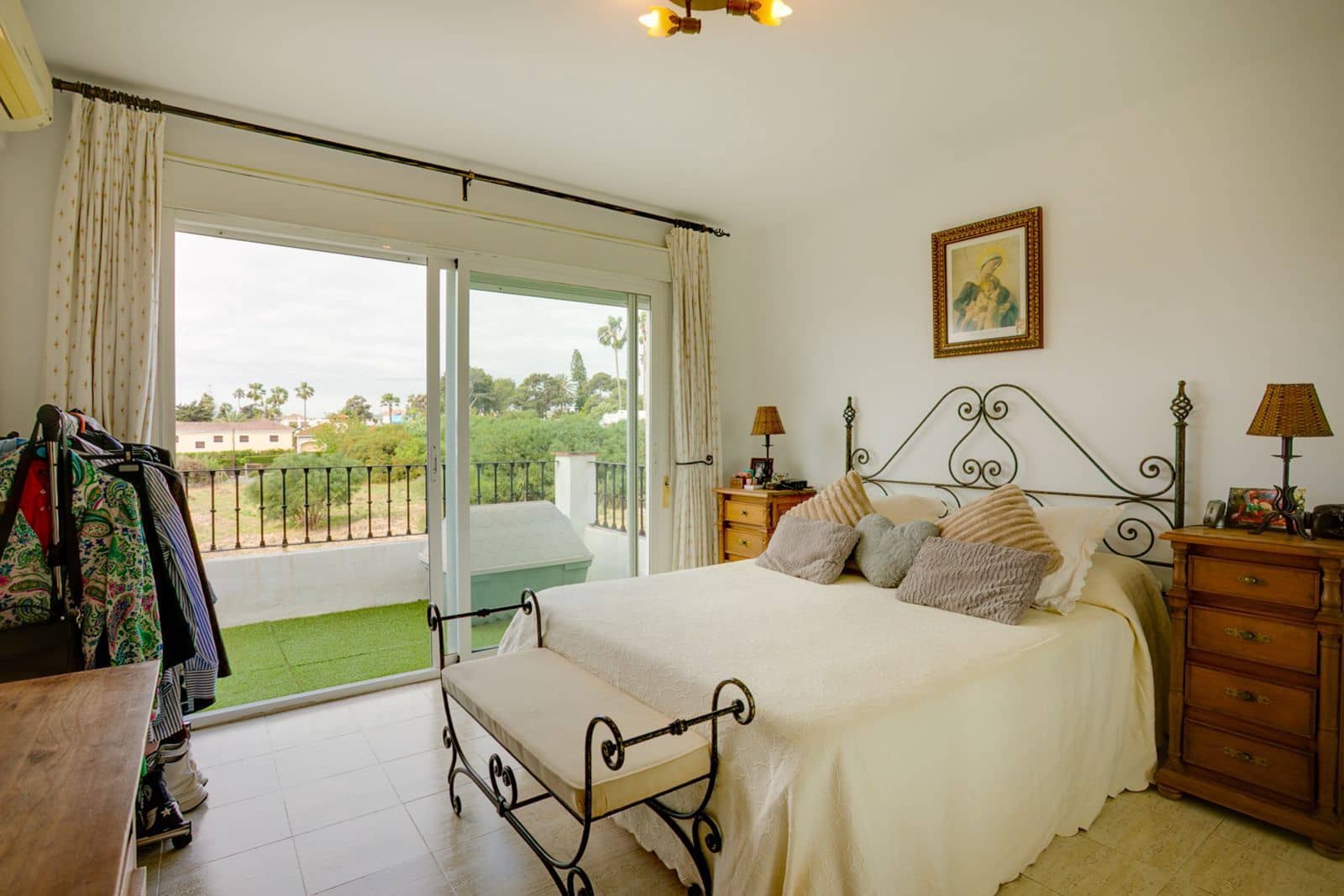 3 soveværelse Lejlighed til salg i Estepona - € 299.000 (Ref: 9812106)