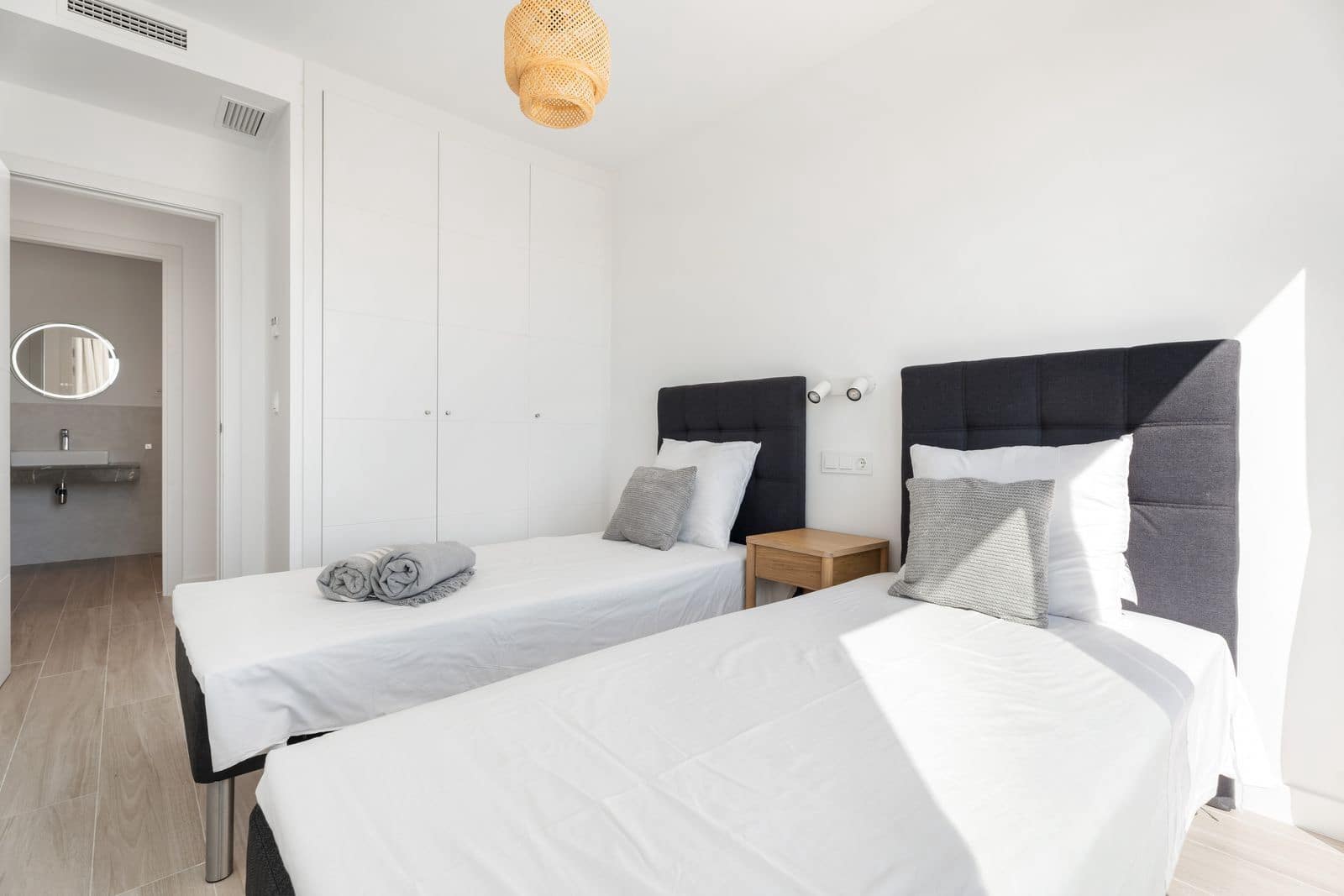 4 makuuhuone Huoneisto myytävänä paikassa La Cala de Mijas - 949 000 € (Ref: 9812113)