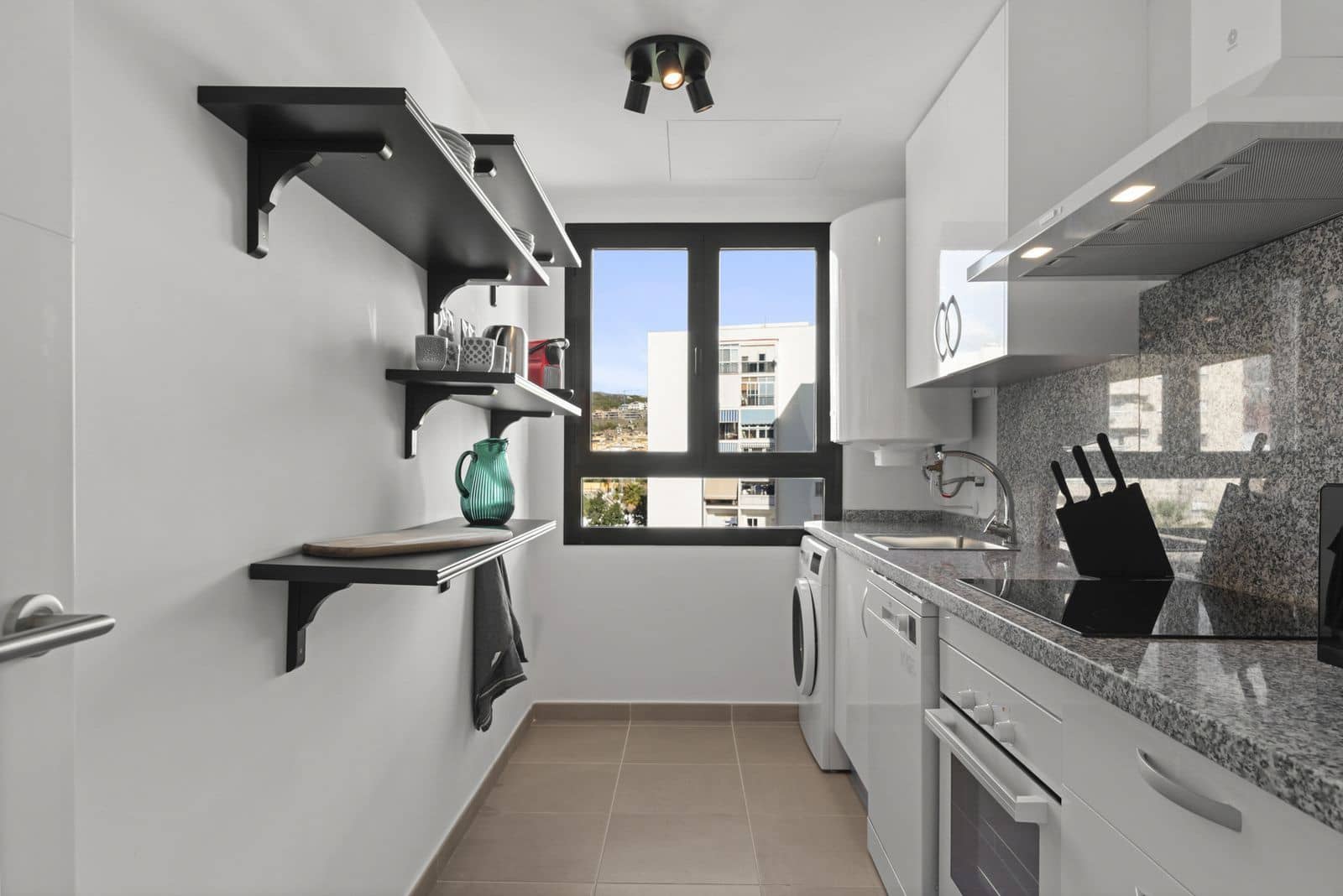 3 chambre Appartement à vendre à Estepona - 430 000 € (Ref: 9812114)