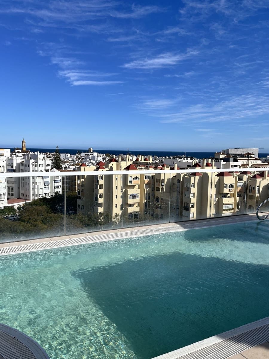 3 chambre Appartement à vendre à Estepona - 430 000 € (Ref: 9812114)