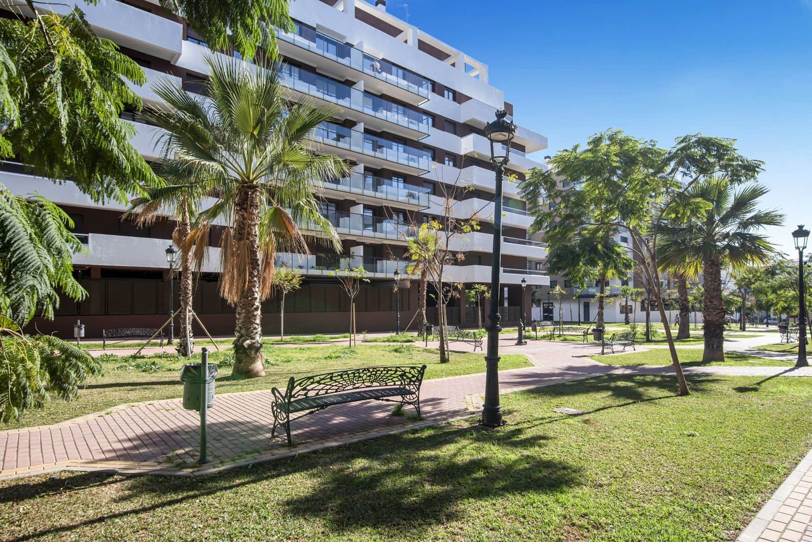 3 chambre Appartement à vendre à Estepona - 430 000 € (Ref: 9812114)