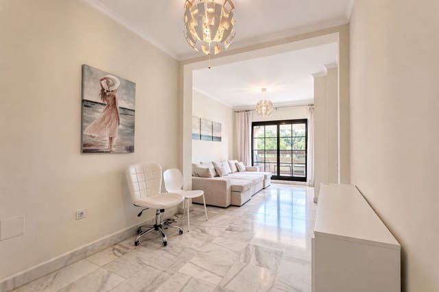 2 slaapkamer Appartement te koop in Estepona - € 450.000 (Ref: 9812116)