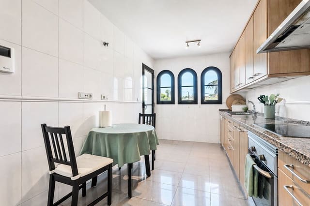 2 slaapkamer Appartement te koop in Estepona - € 450.000 (Ref: 9812116)