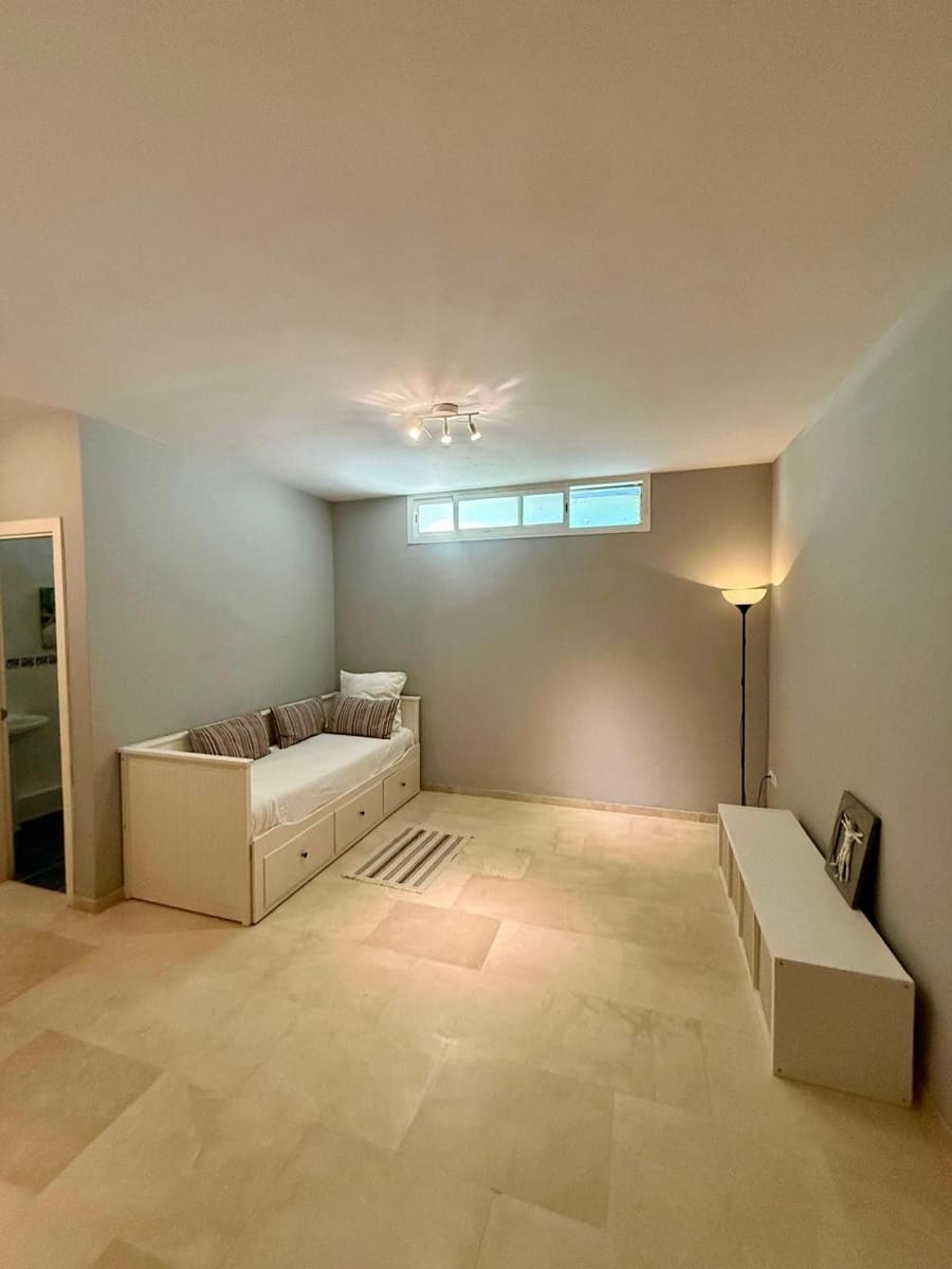 Apartamento de 4 habitaciones en Sotogrande en venta - 720.000 € (Ref: 9812119)