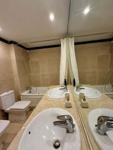 4 sovrum Lägenhet till salu i Sotogrande Costa, San Roque - 720 000 € (Ref: 9812119)
