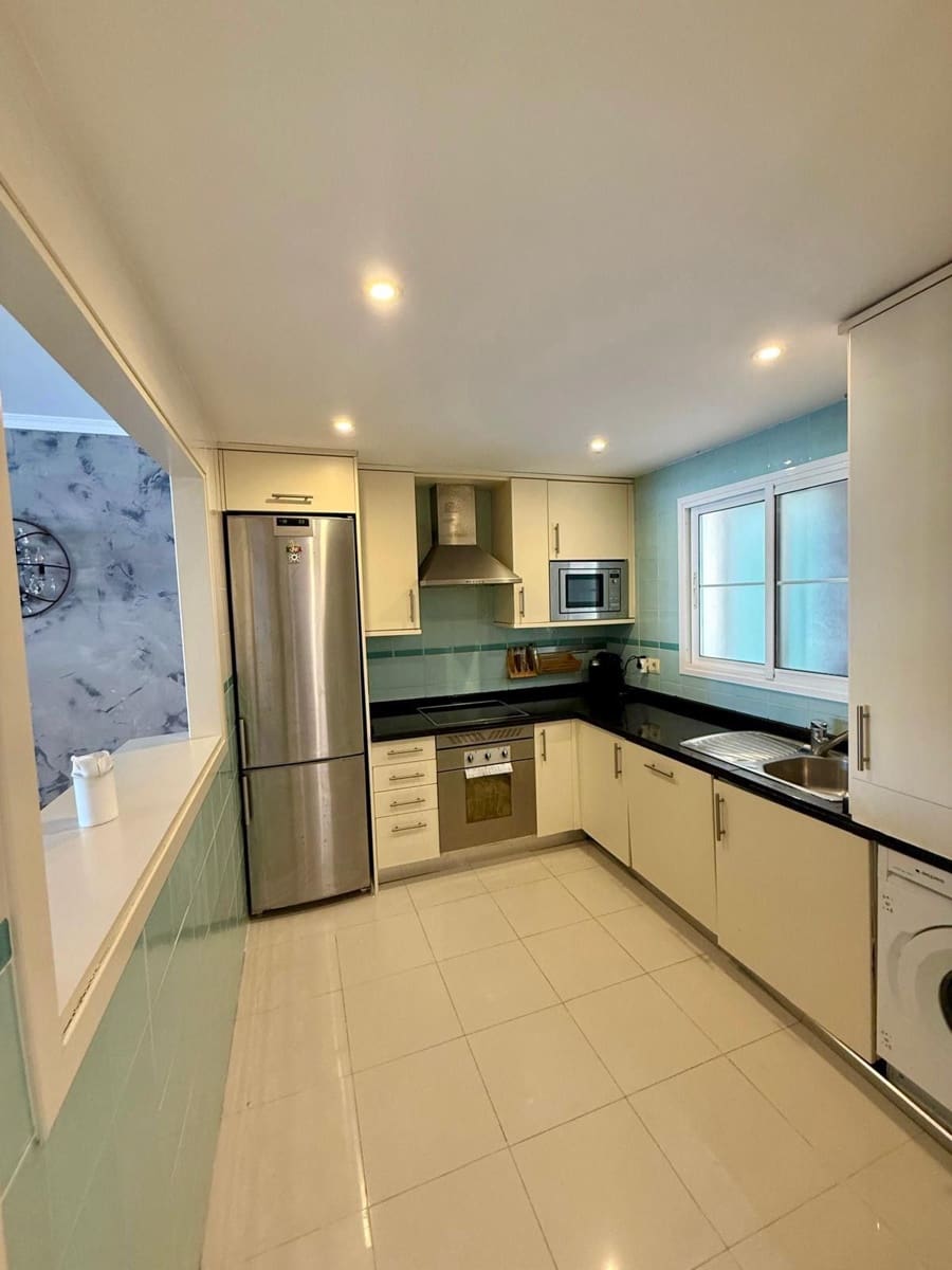 Apartamento de 4 habitaciones en Sotogrande en venta - 720.000 € (Ref: 9812119)