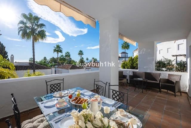 4 soveværelse Lejlighed til salg i Bahía de Marbella, Marbella - € 1.350.000 (Ref: 9812124)