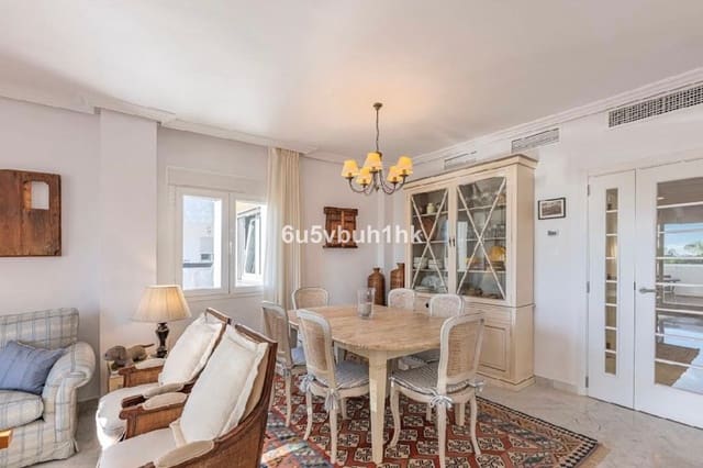 4 soveværelse Lejlighed til salg i Bahía de Marbella, Marbella - € 1.350.000 (Ref: 9812124)