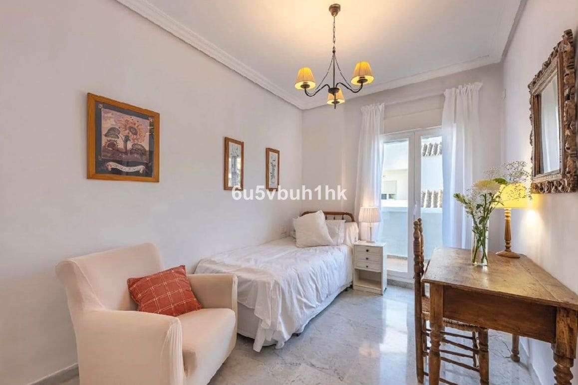4 soveværelse Lejlighed til salg i Bahia de Marbella - € 1.350.000 (Ref: 9812124)