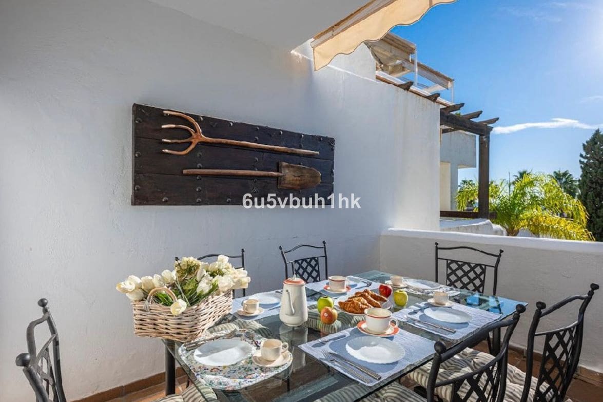 4 soveværelse Lejlighed til salg i Bahia de Marbella - € 1.350.000 (Ref: 9812124)