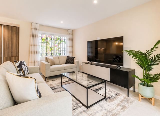 2 quarto Apartamento para venda em El Paraíso, Benahavís - 379 000 € (Ref: 9812126)