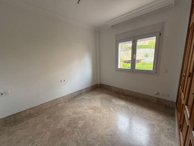 3 bedroom Townhouse for sale in Marbella - € 1,100,000 (Ref: 9812131)