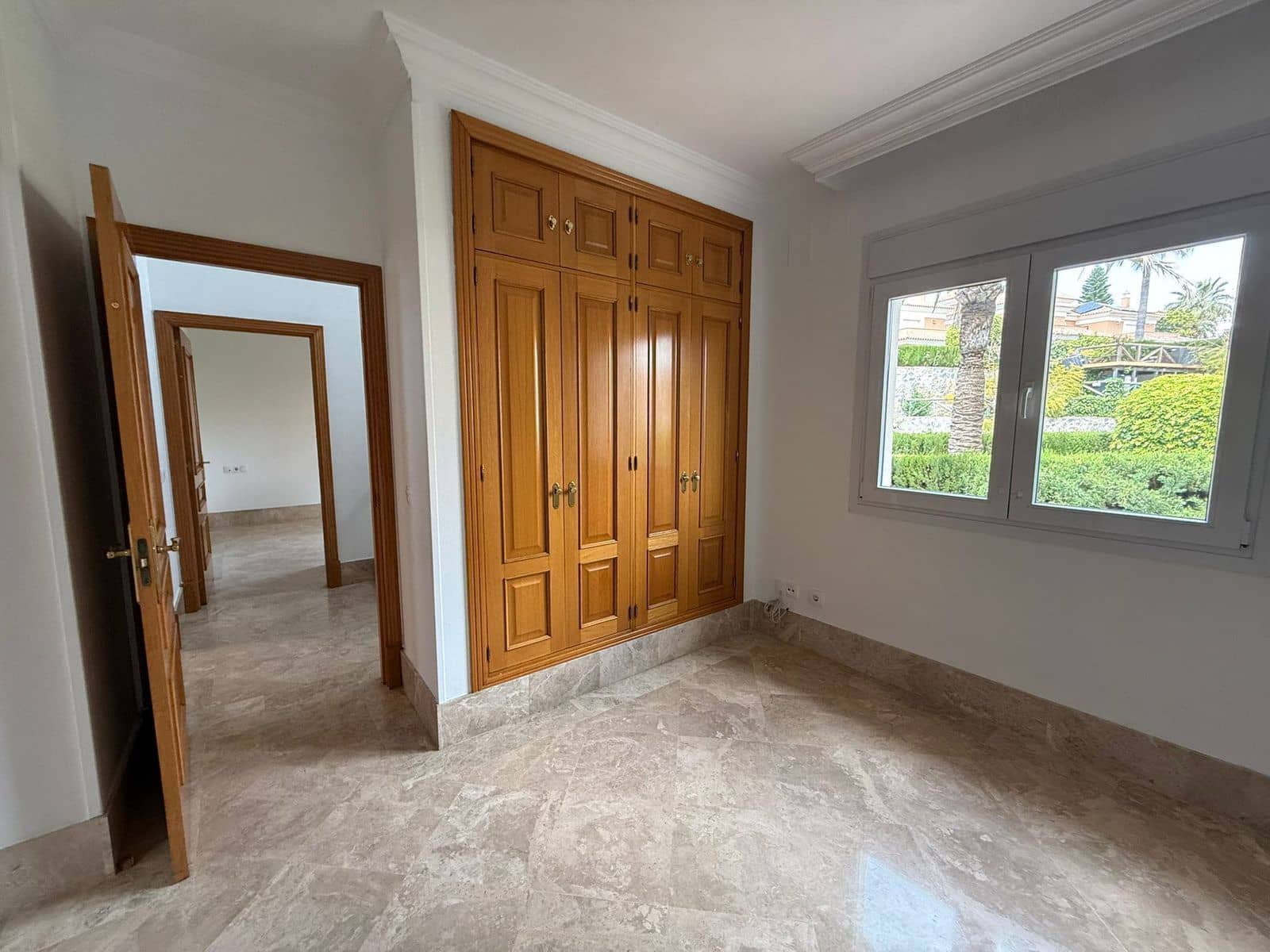 3 bedroom Townhouse for sale in Marbella - € 1,100,000 (Ref: 9812131)