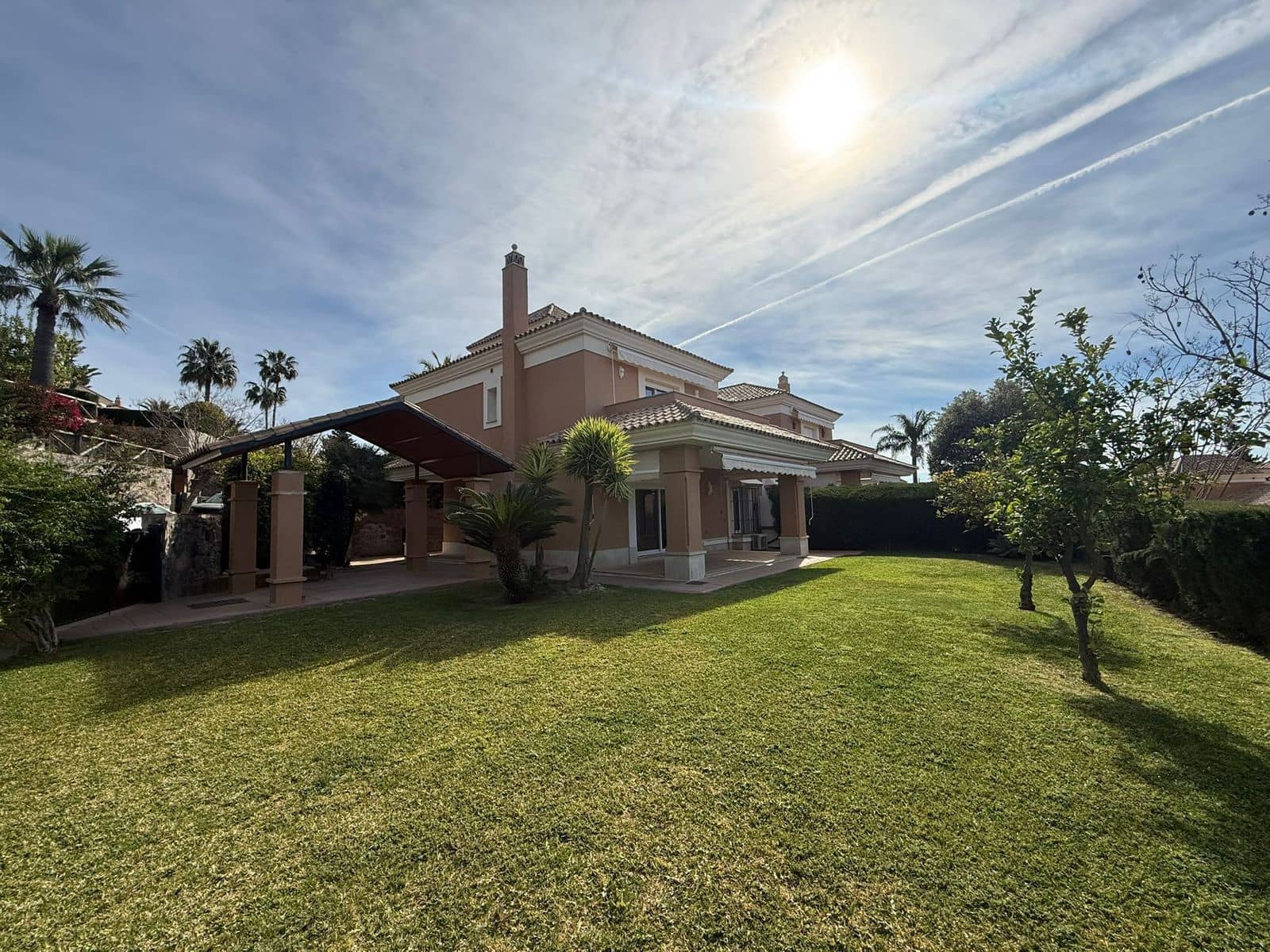 3 bedroom Townhouse for sale in Marbella - € 1,100,000 (Ref: 9812131)
