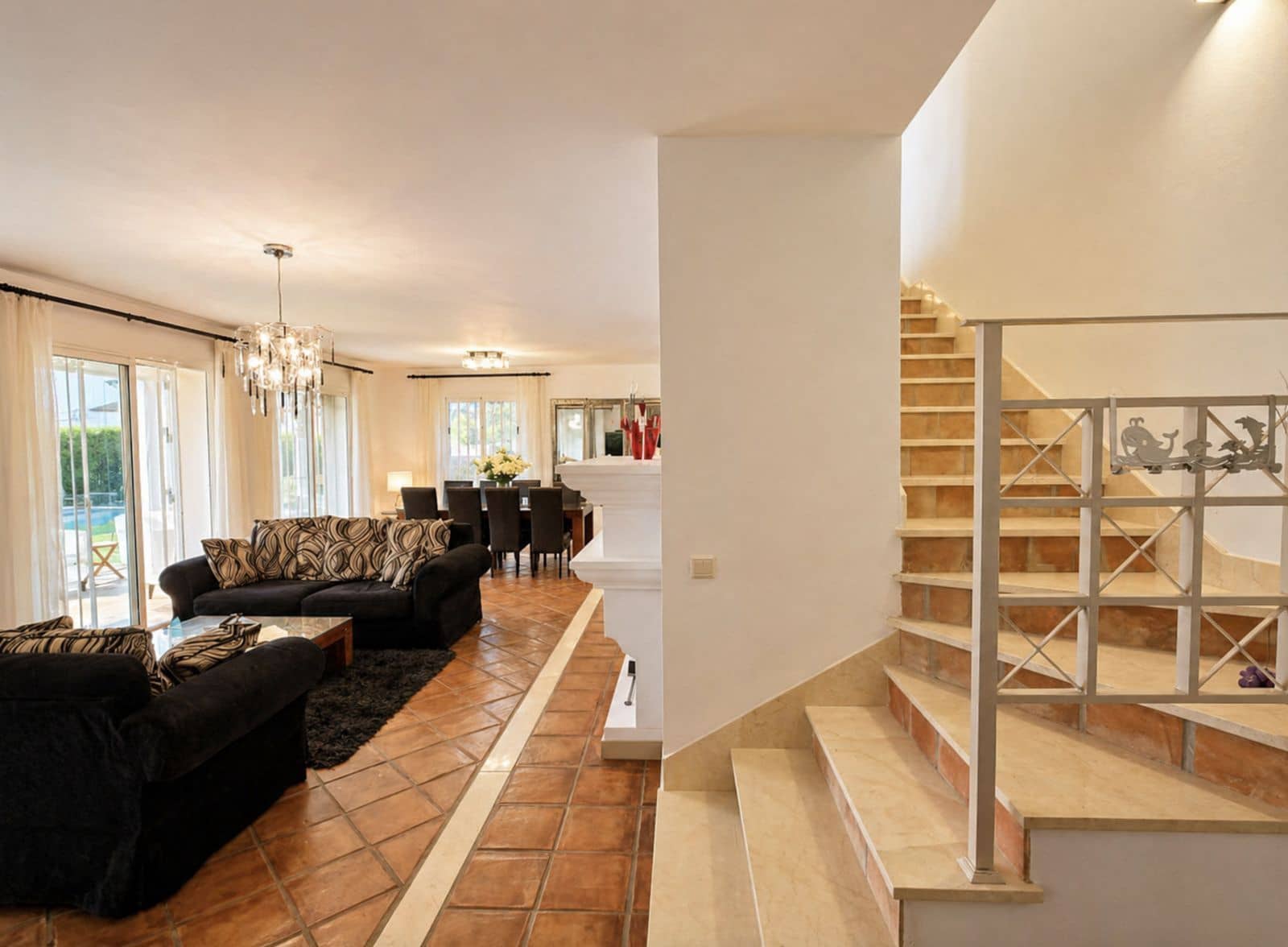 4 slaapkamer Villa te koop in La Duquesa / Puerto de la Duquesa - € 895.000 (Ref: 9812132)
