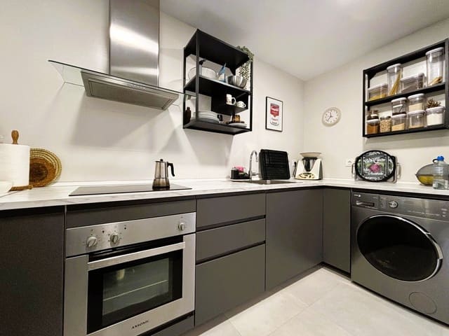 Apartamento de 2 habitaciones en Torrenueva, Mijas en venta - 379.000 € (Ref: 9812133)