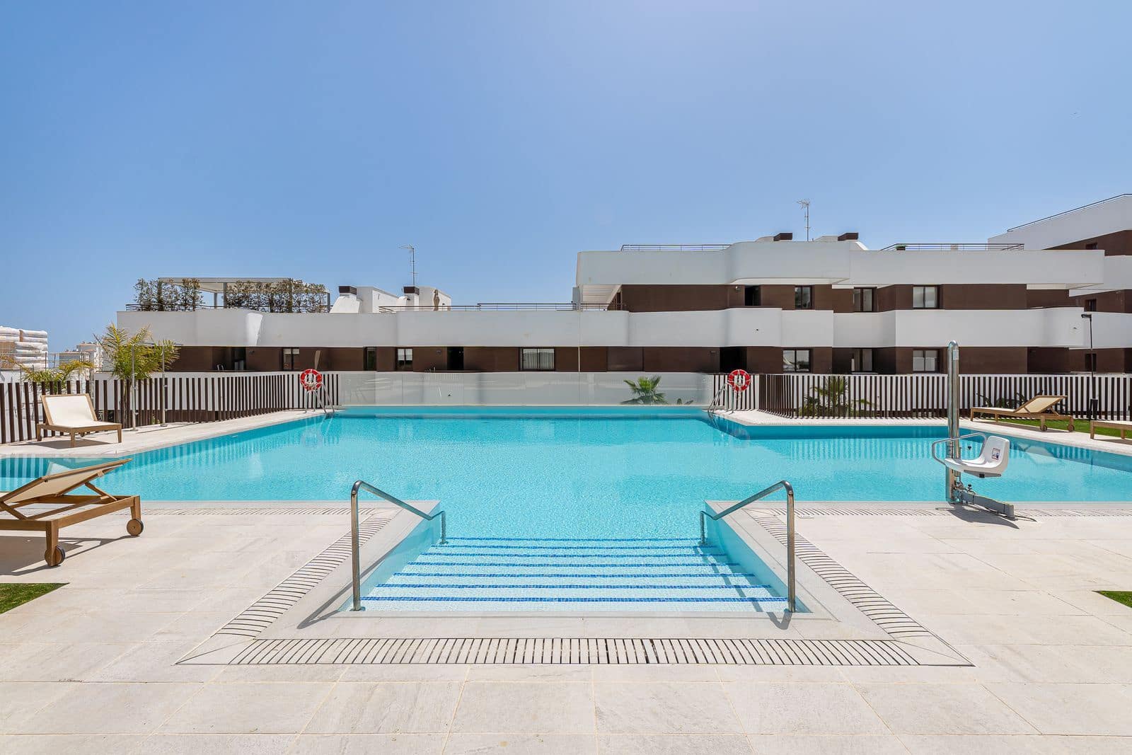 3 sovrum Lägenhet till salu i Estepona - 659 000 € (Ref: 9812140)