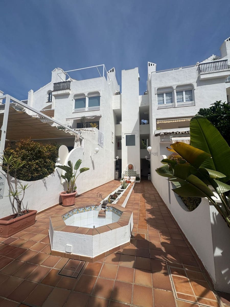 2 sypialnia Penthouse na sprzedaż w Marbella - 390 000 € (Ref: 9812144)
