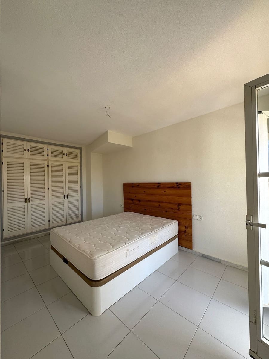 2 sypialnia Penthouse na sprzedaż w Marbella - 390 000 € (Ref: 9812144)