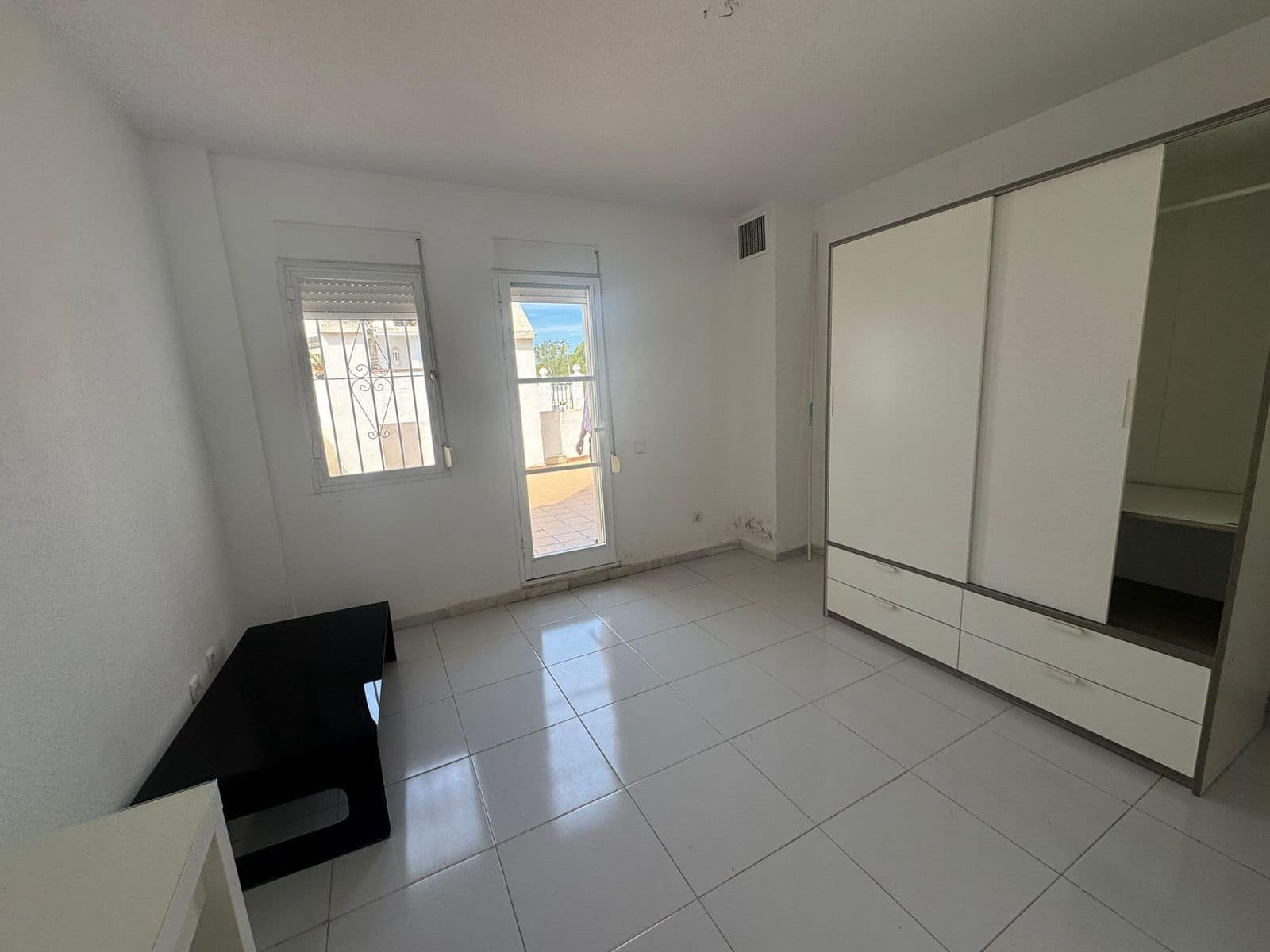 2 sypialnia Penthouse na sprzedaż w Marbella - 390 000 € (Ref: 9812144)