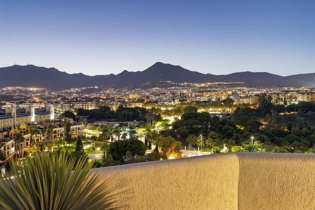 3 makuuhuone Kattohuoneisto myytävänä paikassa Benalmadena Costa, Benalmádena - 1 600 000 € (Ref: 9812145)
