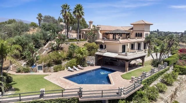 Chalet de 6 habitaciones en Estepona en venta - 2.750.000 € (Ref: 9812147)