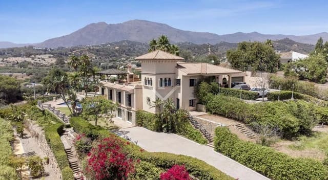 Chalet de 6 habitaciones en Estepona en venta - 2.750.000 € (Ref: 9812147)