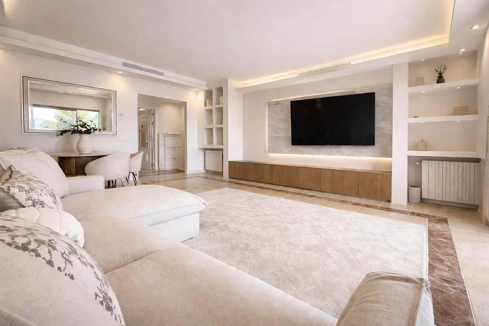 3 slaapkamer Appartement te koop in Los Flamingos - € 895.000 (Ref: 9812149)