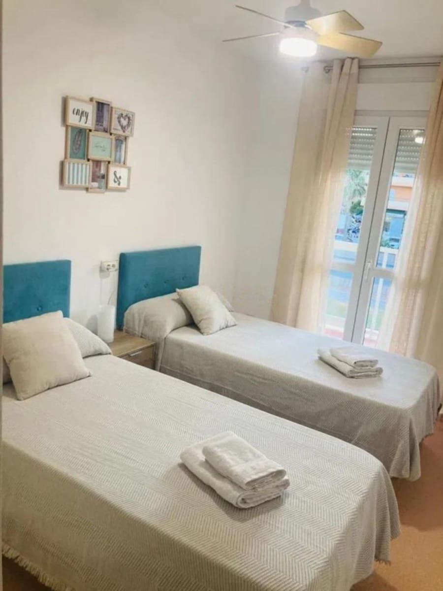 2 slaapkamer Appartement te koop in Manilva - € 328.000 (Ref: 9812150)
