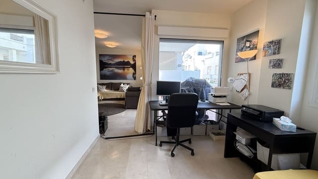 4 bedroom Apartment for sale in Estepona - € 314,500 (Ref: 9812156)