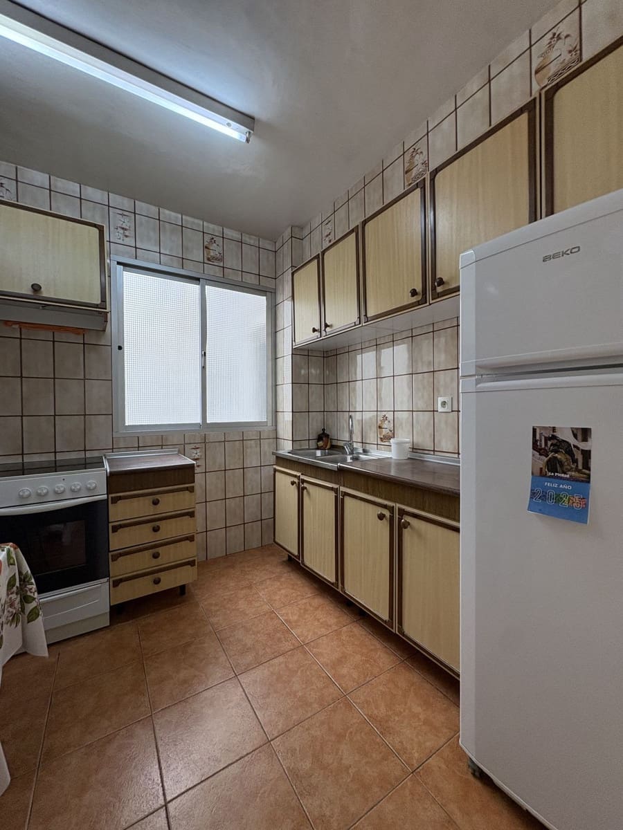 4 sypialnia Apartament na sprzedaż w Miasto Malaga - 320 000 € (Ref: 9812158)