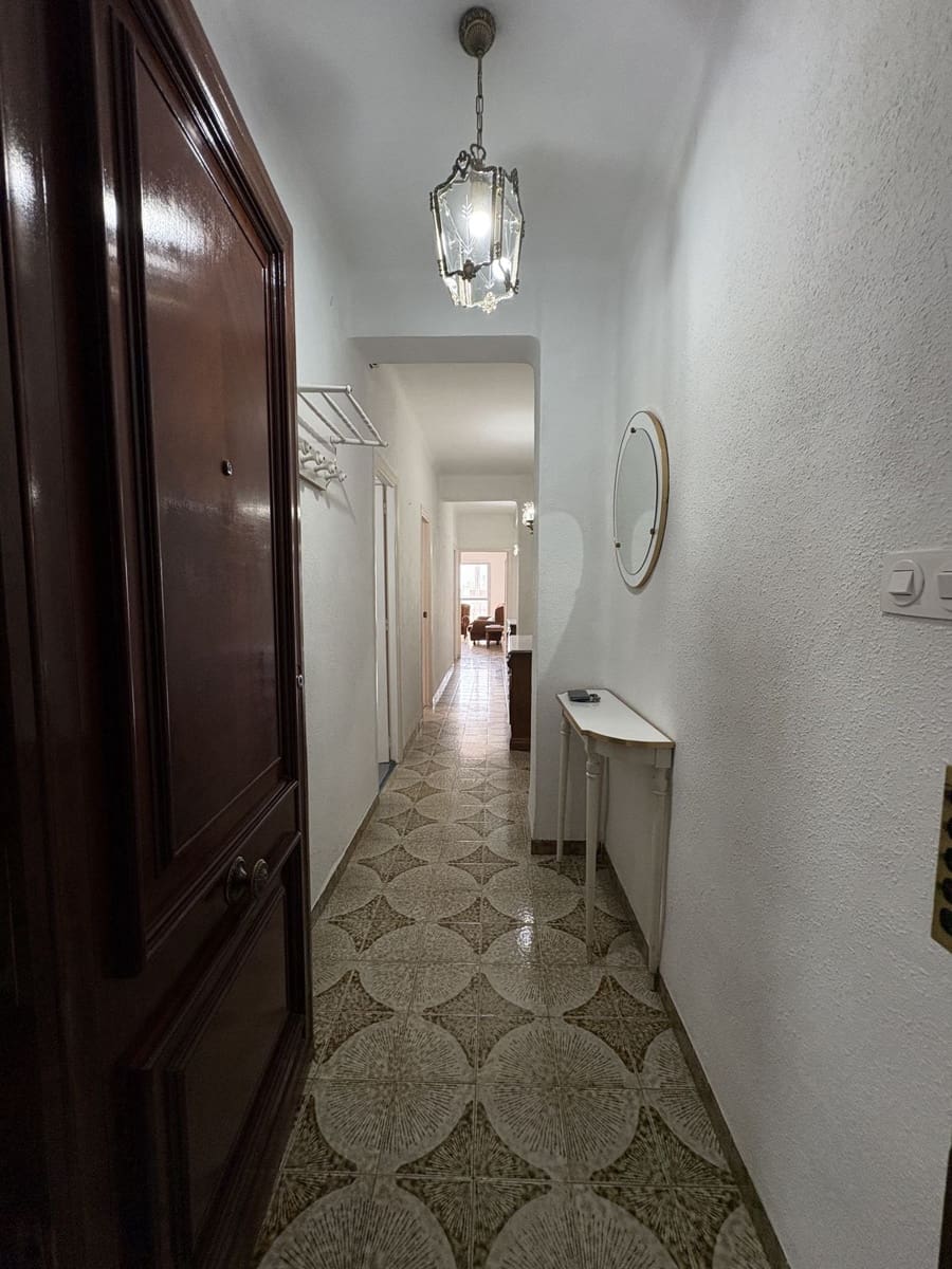 4 sypialnia Apartament na sprzedaż w Miasto Malaga - 320 000 € (Ref: 9812158)