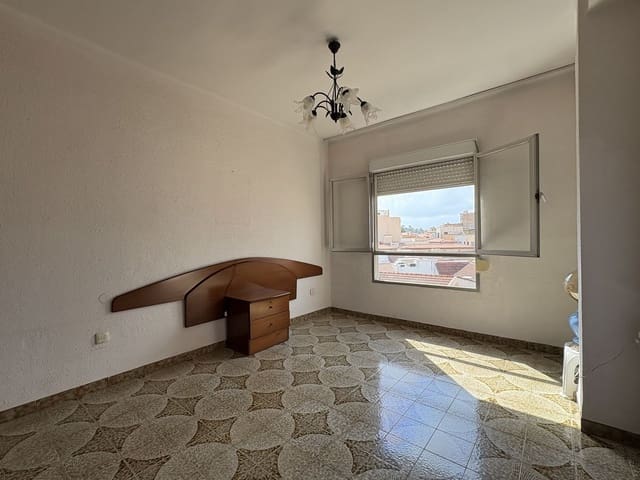 4 sypialnia Apartament na sprzedaż w Centro, Miasto Málaga - 320 000 € (Ref: 9812158)