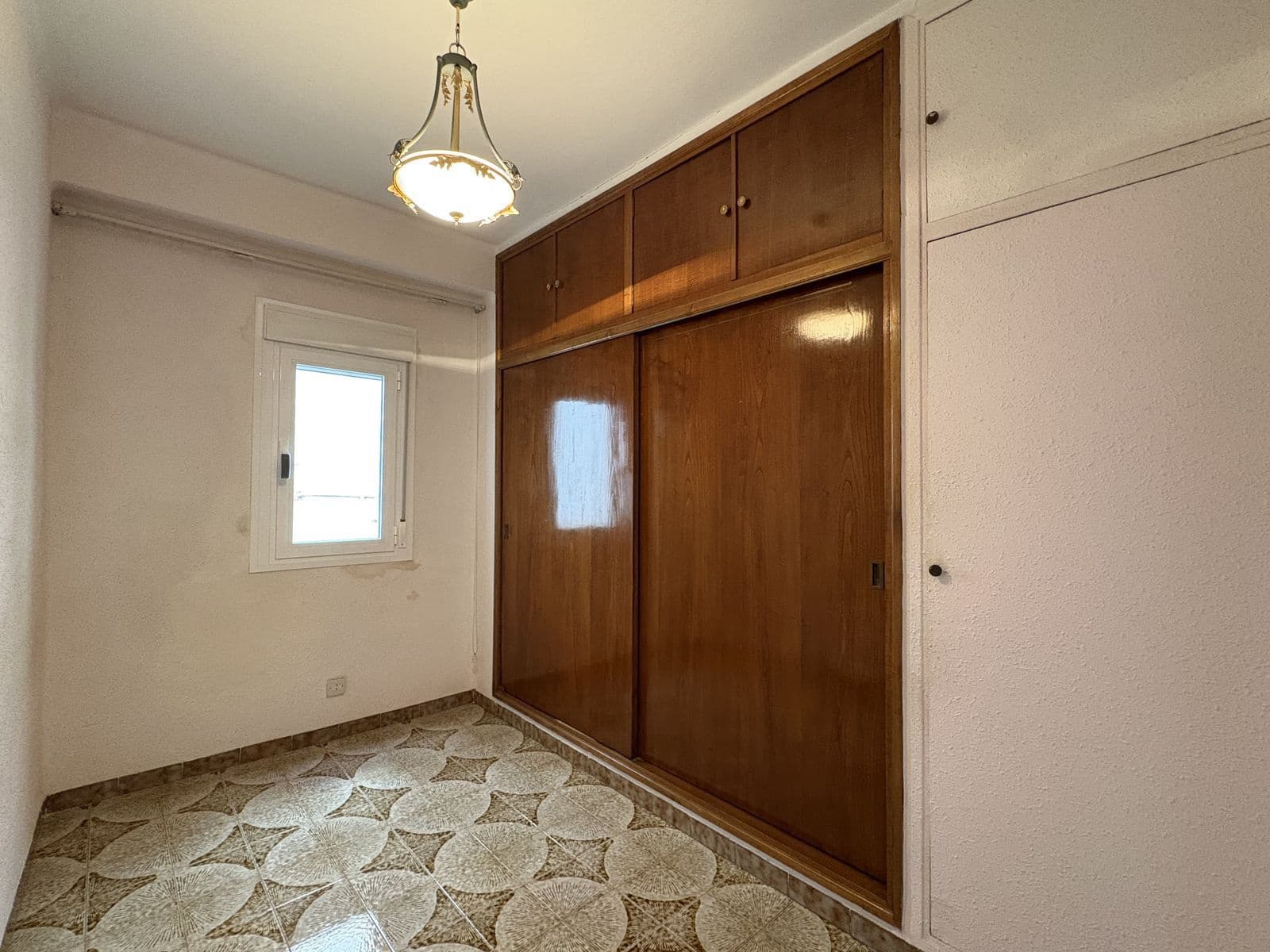 4 sypialnia Apartament na sprzedaż w Miasto Malaga - 320 000 € (Ref: 9812158)