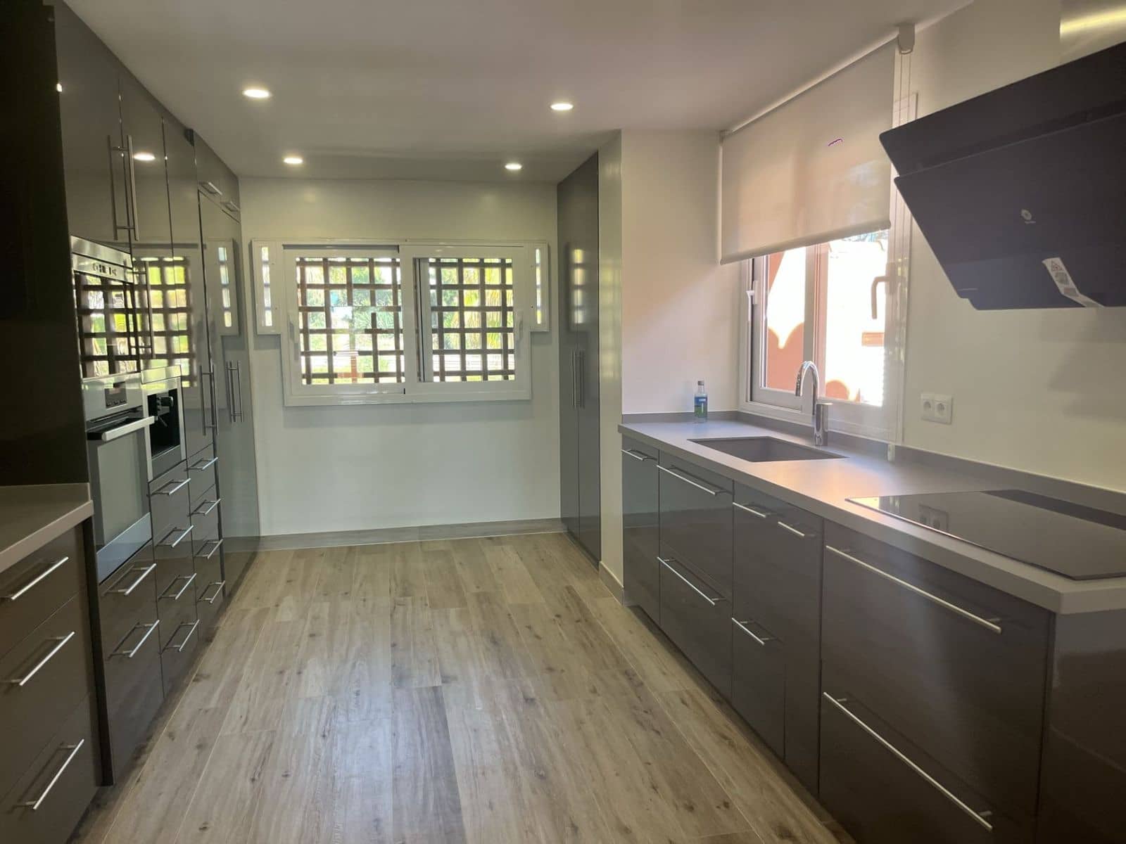 3 bedroom Apartment for sale in Atalaya-Isdabe - € 950,000 (Ref: 9812163)